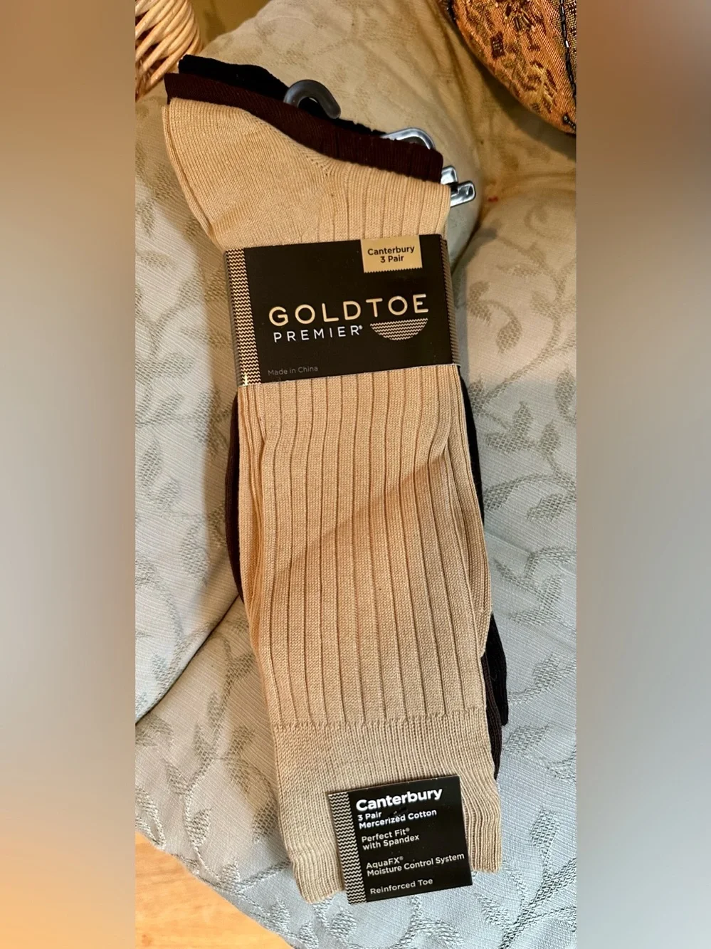 NWT Gold Toe Men’s 3-Pack Dress Socks in Tan and Black